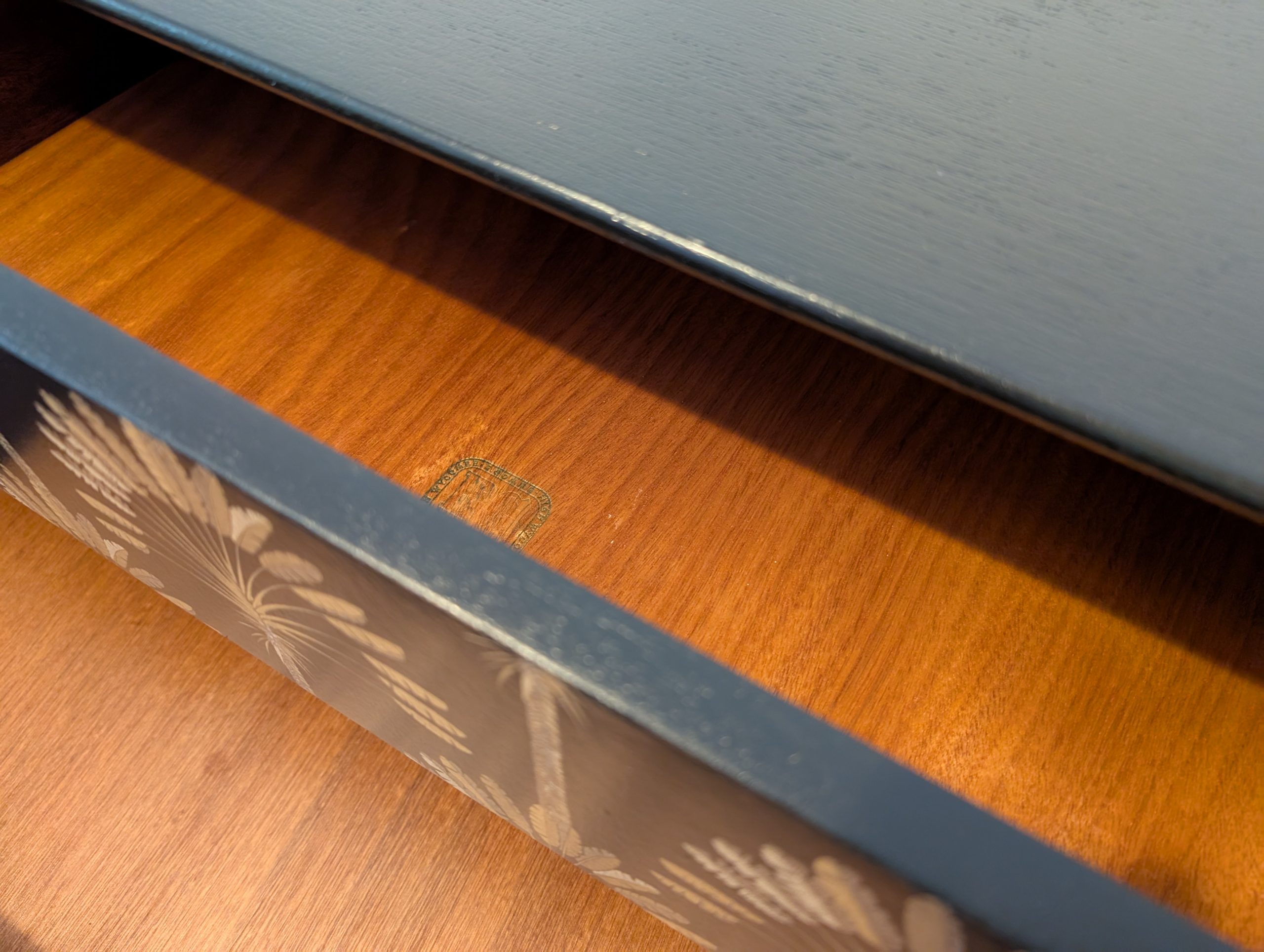 G plan chest of drawers in black - Image 6