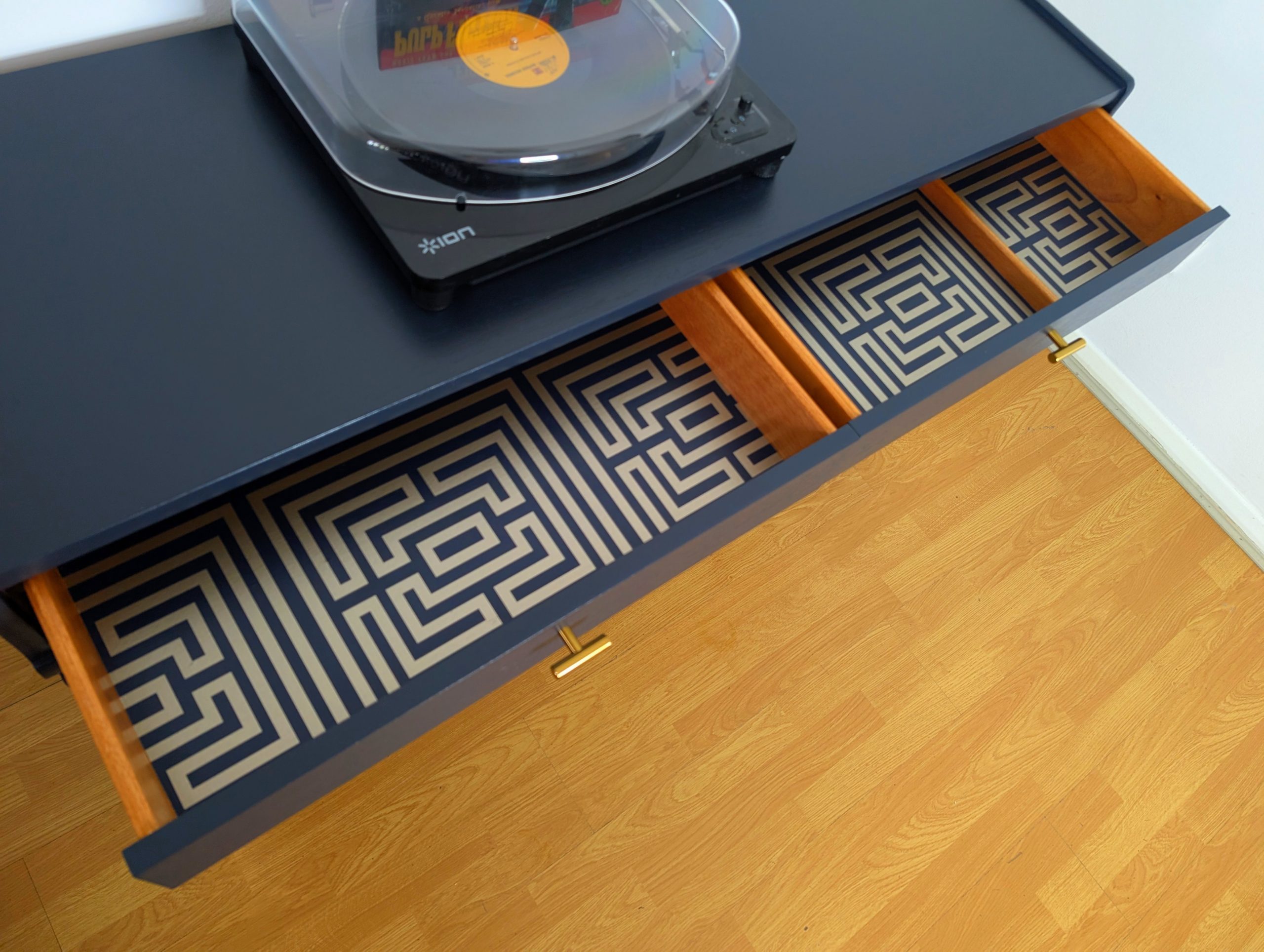 Nathan -Media unit/drinks cabinet - Image 12