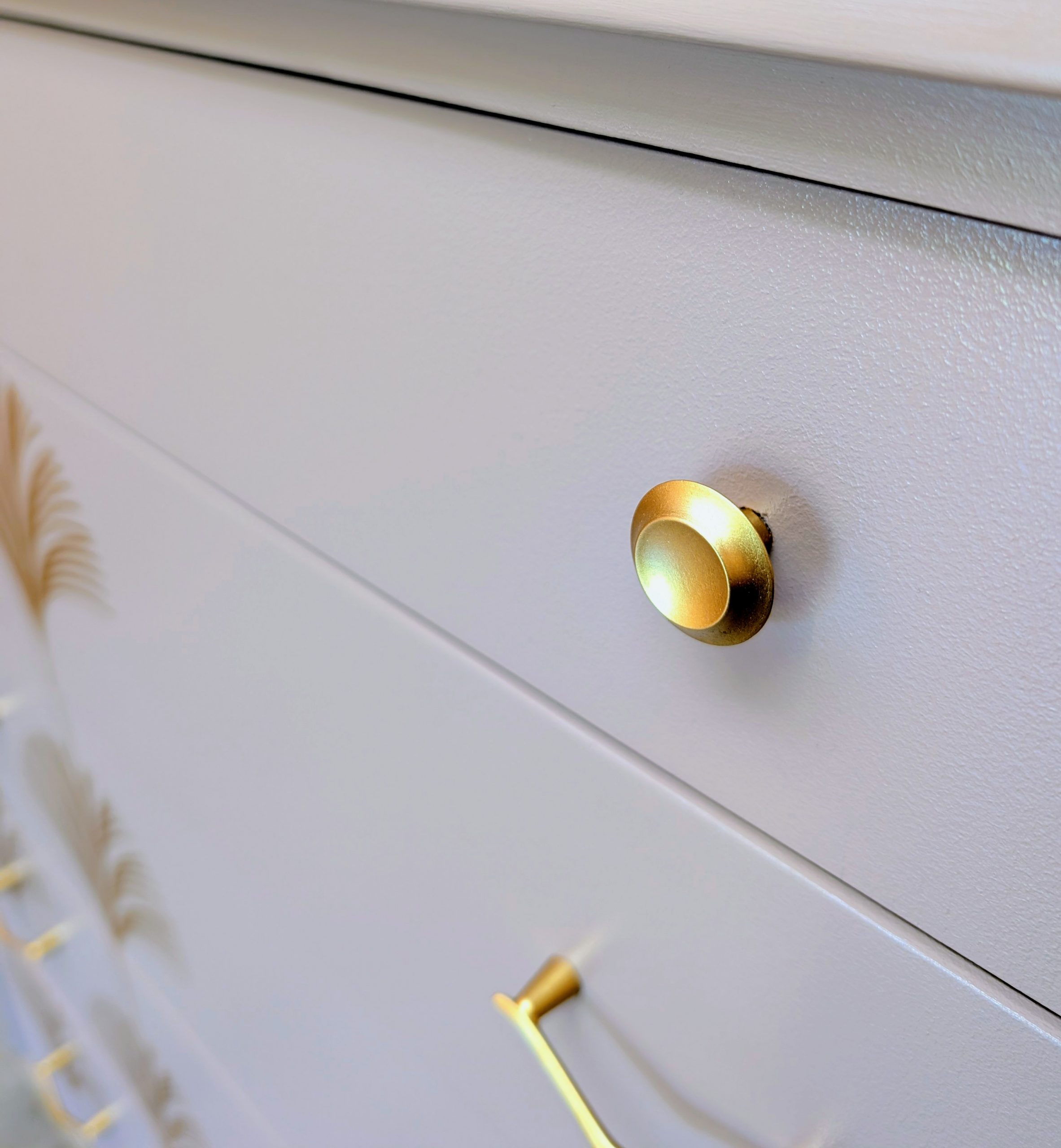 Mid Century chest of drawers in dusky pink - Image 11