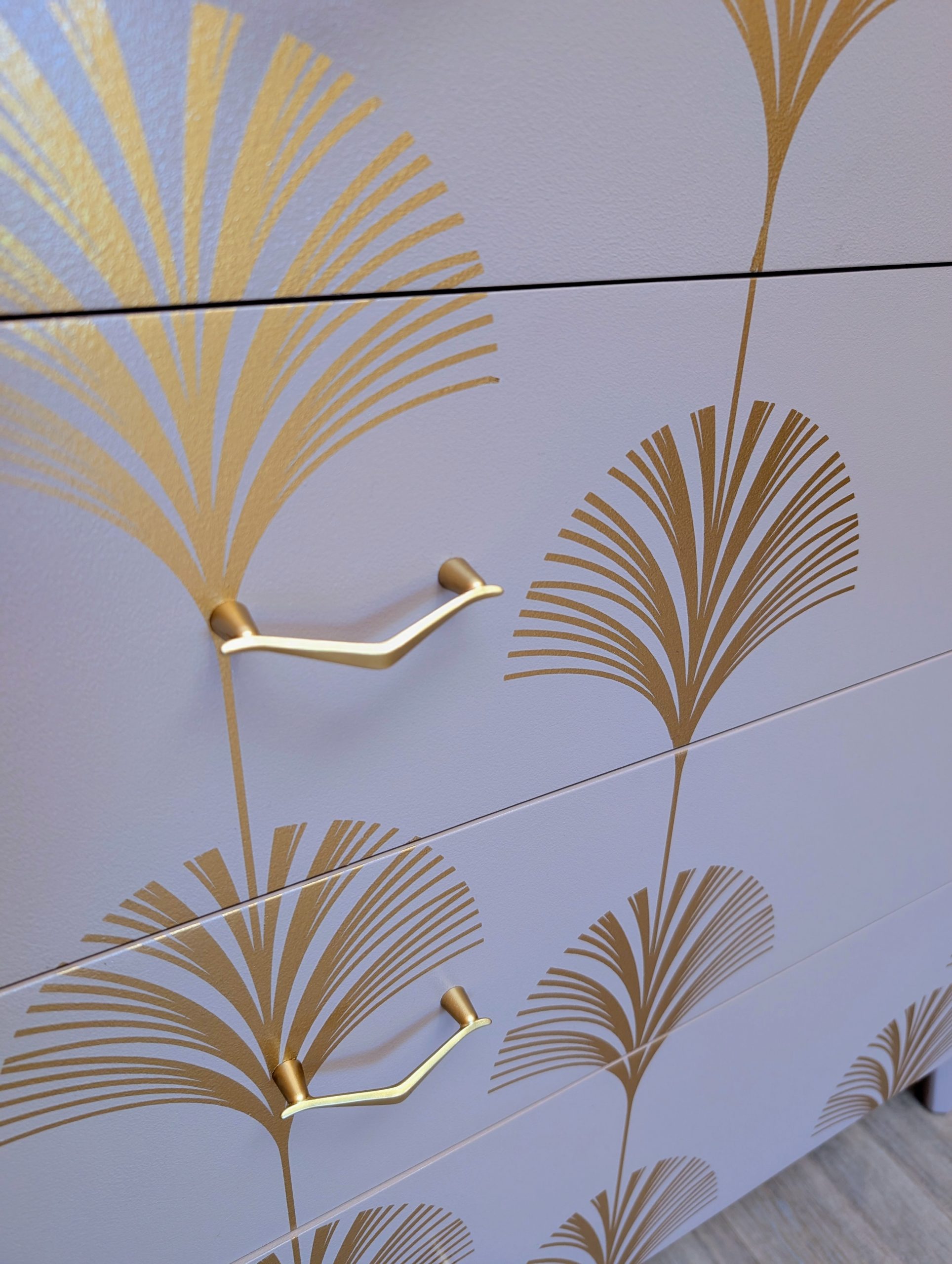 Mid Century chest of drawers in dusky pink - Image 12