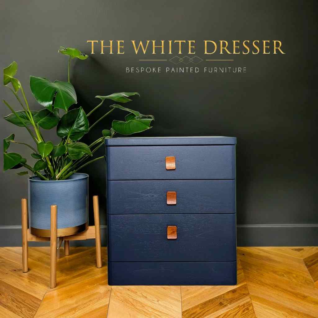 Stag Cantata bedside table - Image 2