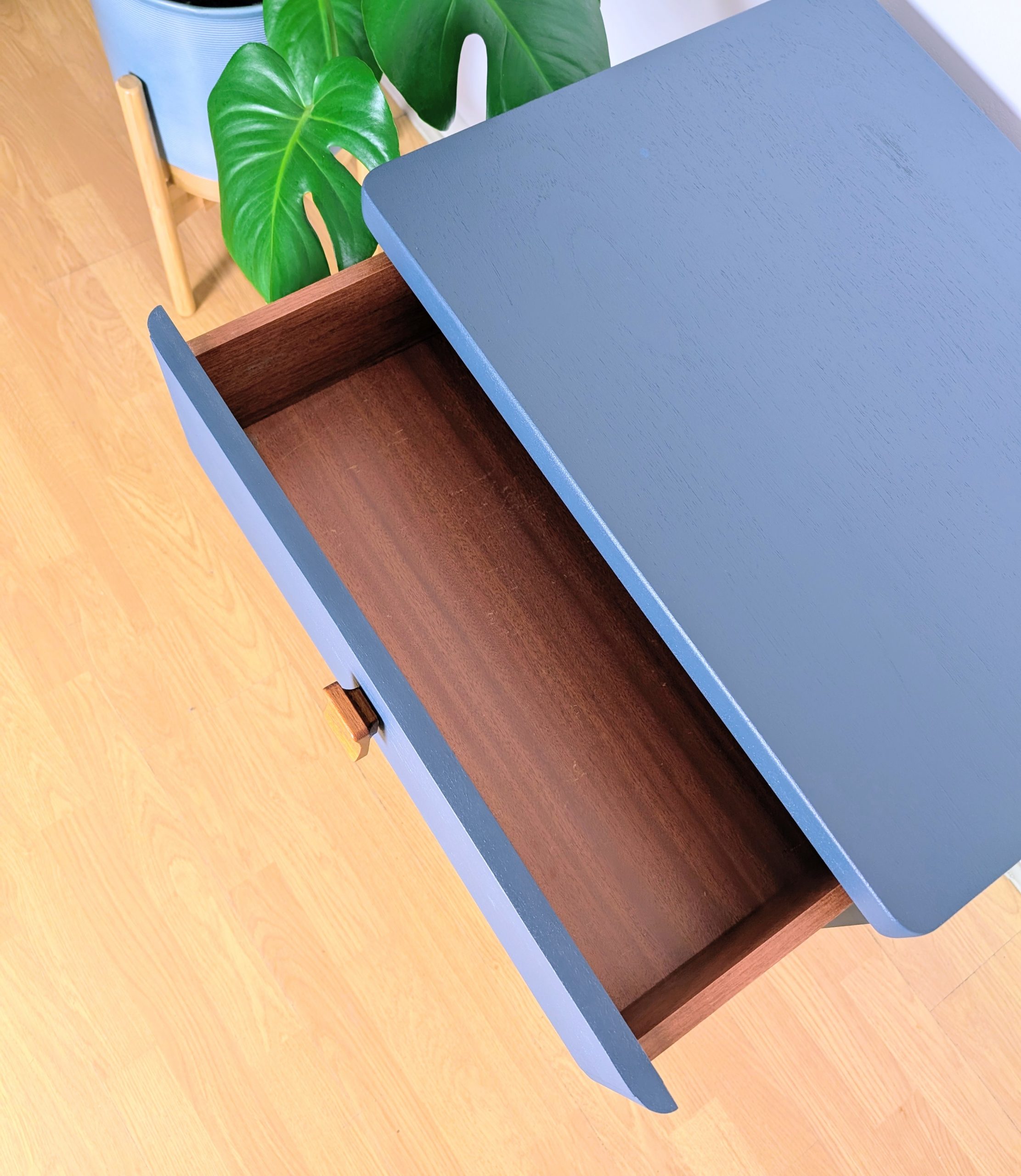 Stag Cantata bedside table - Image 11