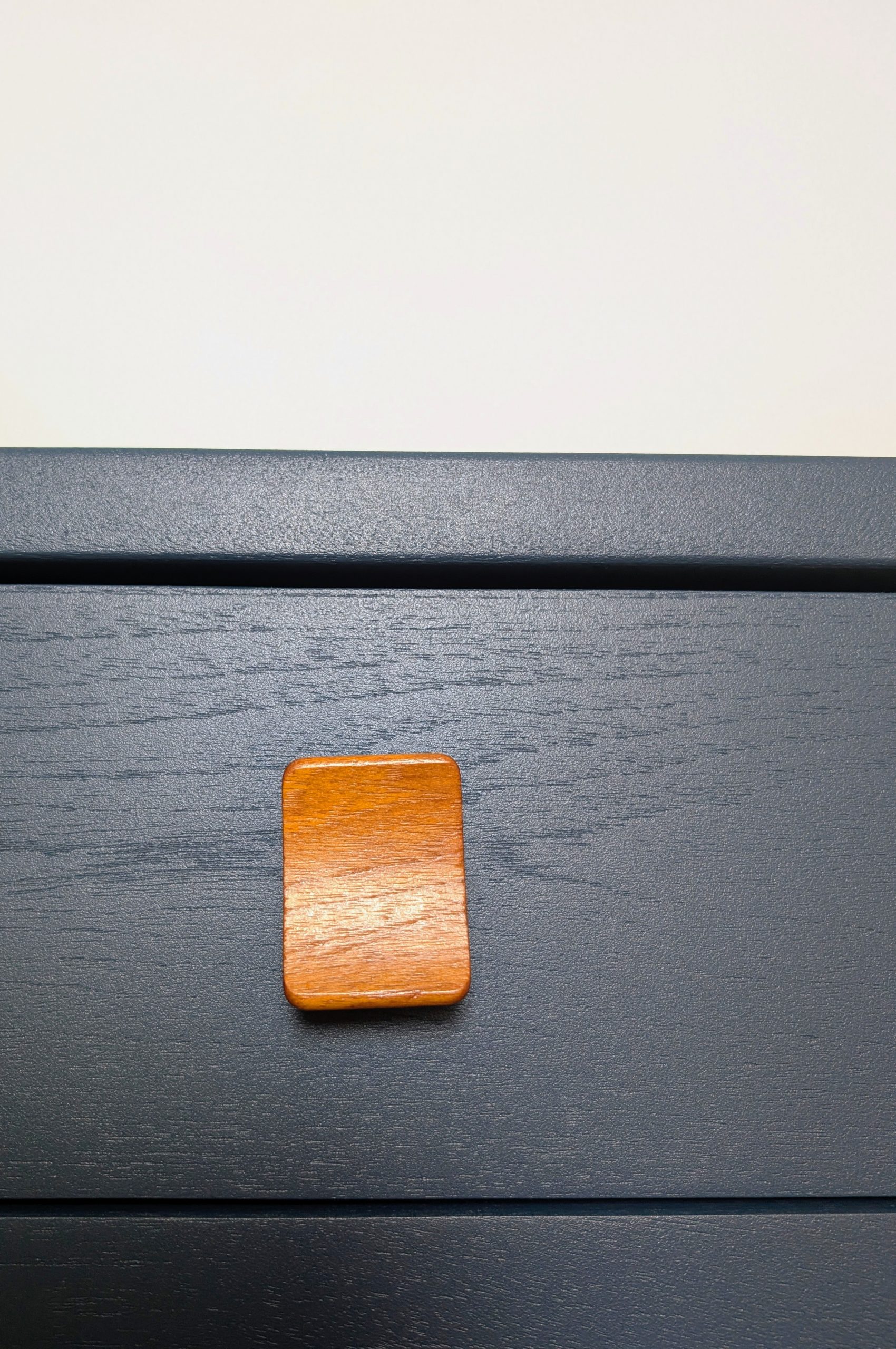 Stag Cantata bedside table - Image 7