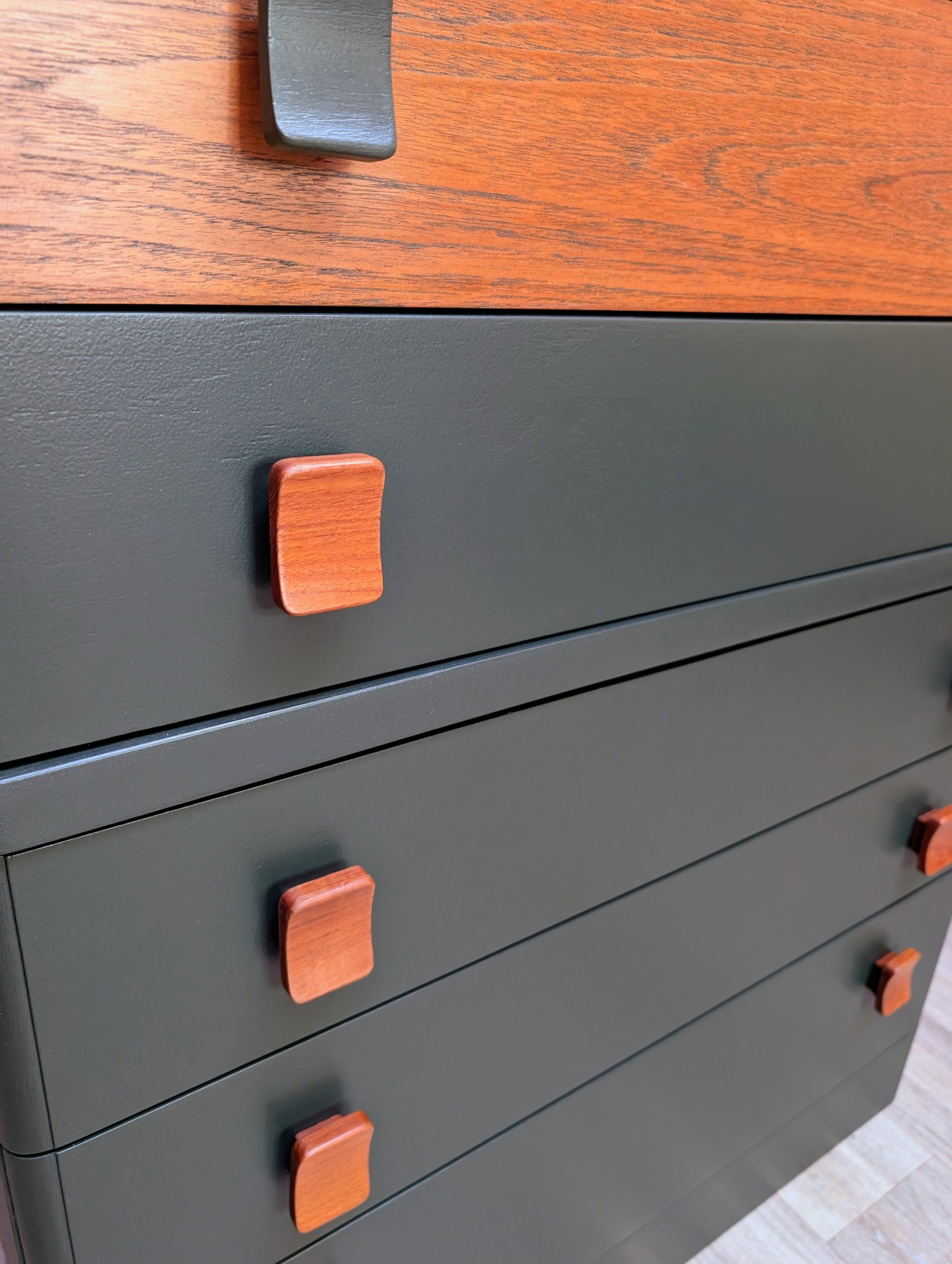 Stag Cantata green chest of drawers - Image 11