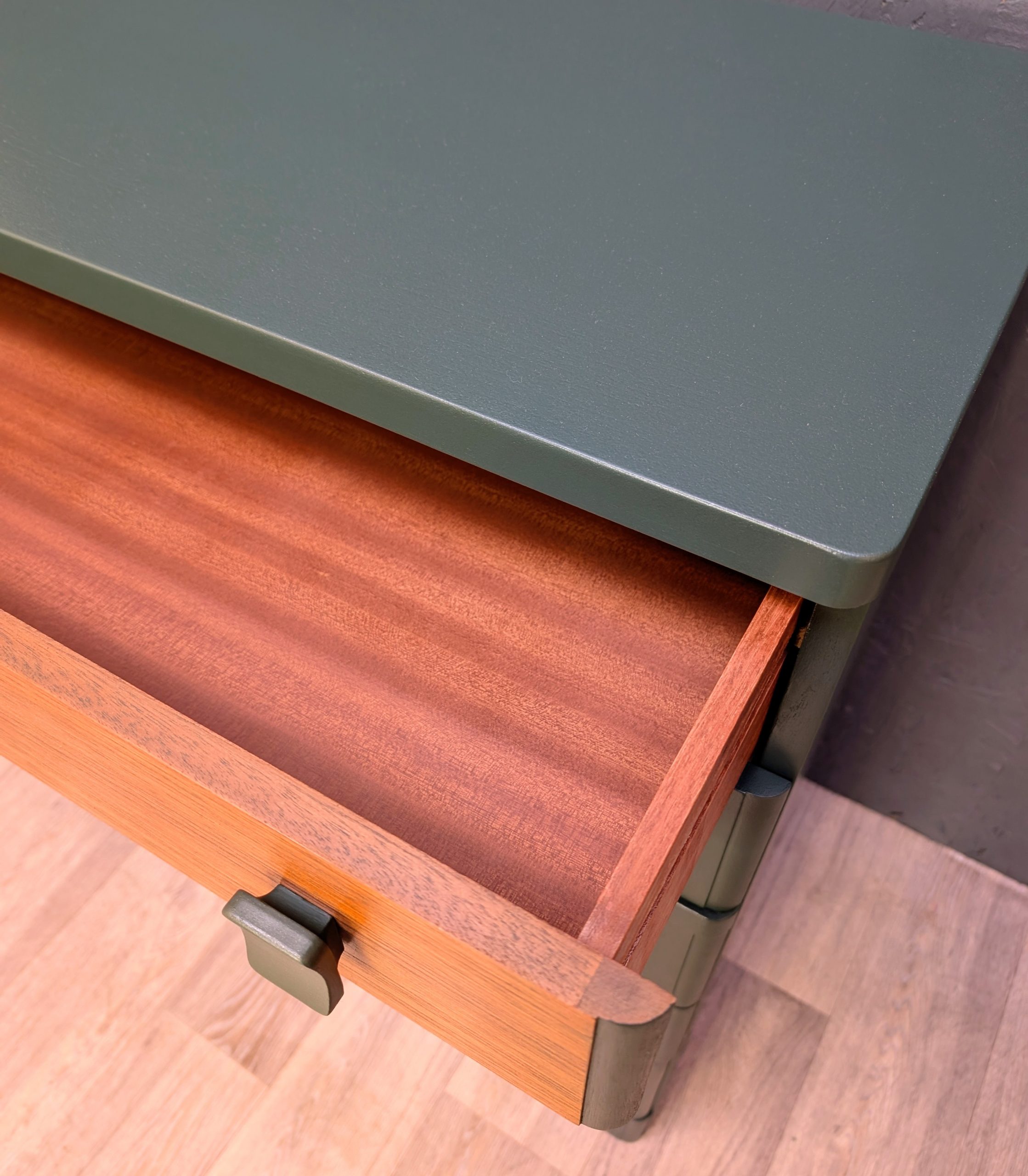 Stag Cantata green chest of drawers - Image 8